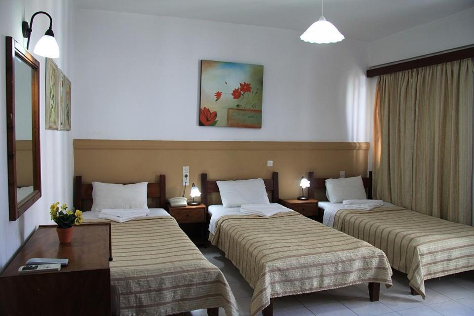 Oyo Kings Hotel Katunayaka Bagian luar foto