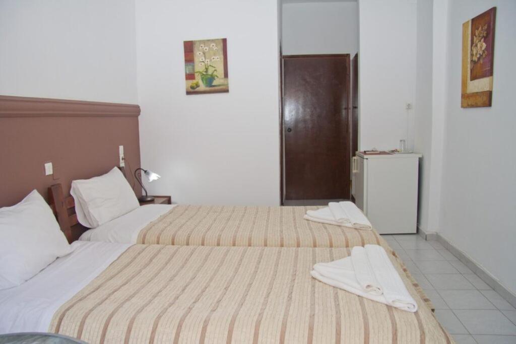 Oyo Kings Hotel Katunayaka Bagian luar foto
