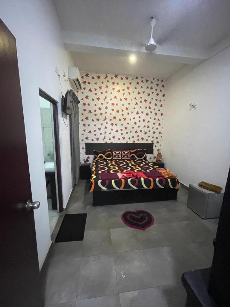 Oyo Kings Hotel Katunayaka Bagian luar foto